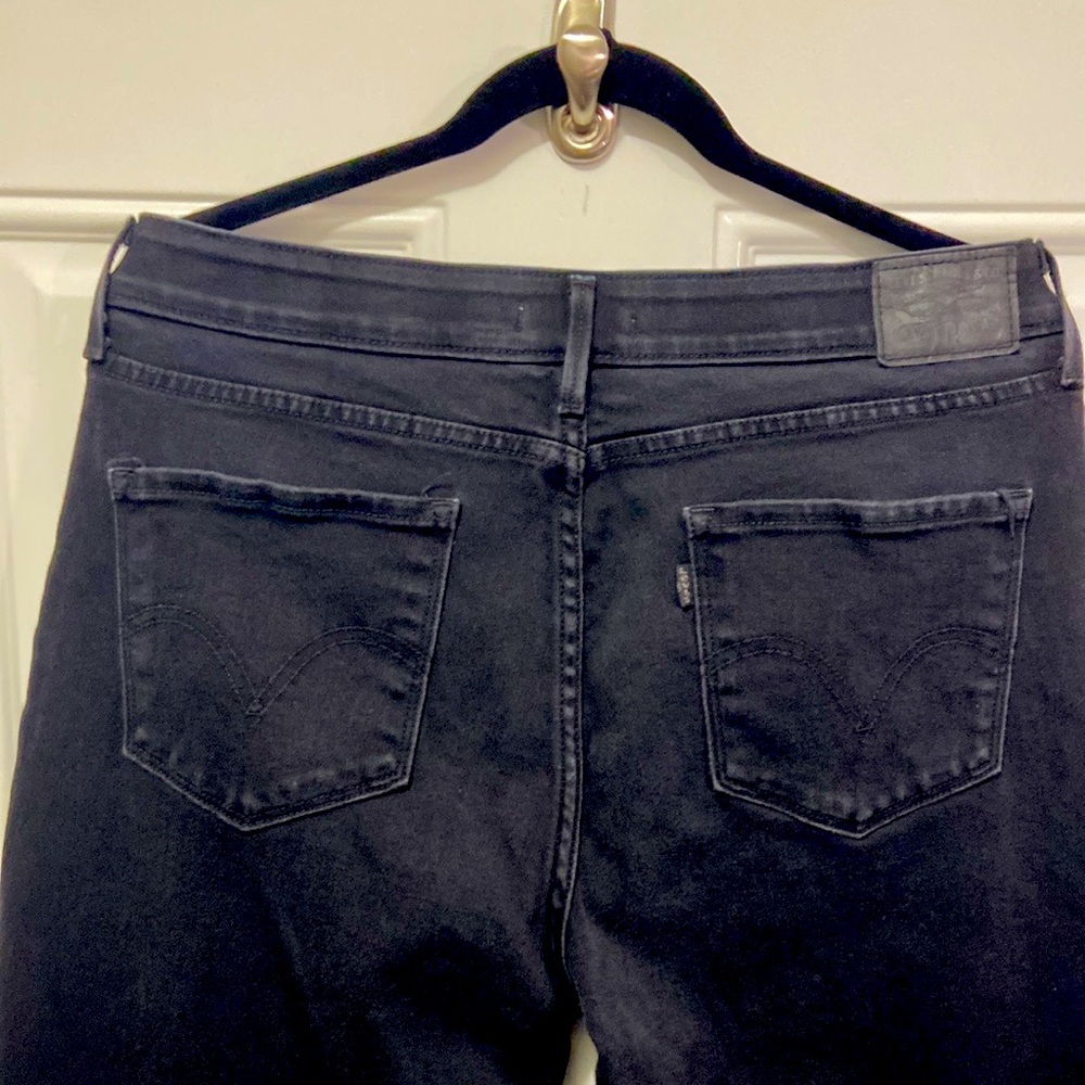 LEVI'S 525 “Perfect Waist Straight” Jeans. Size 14